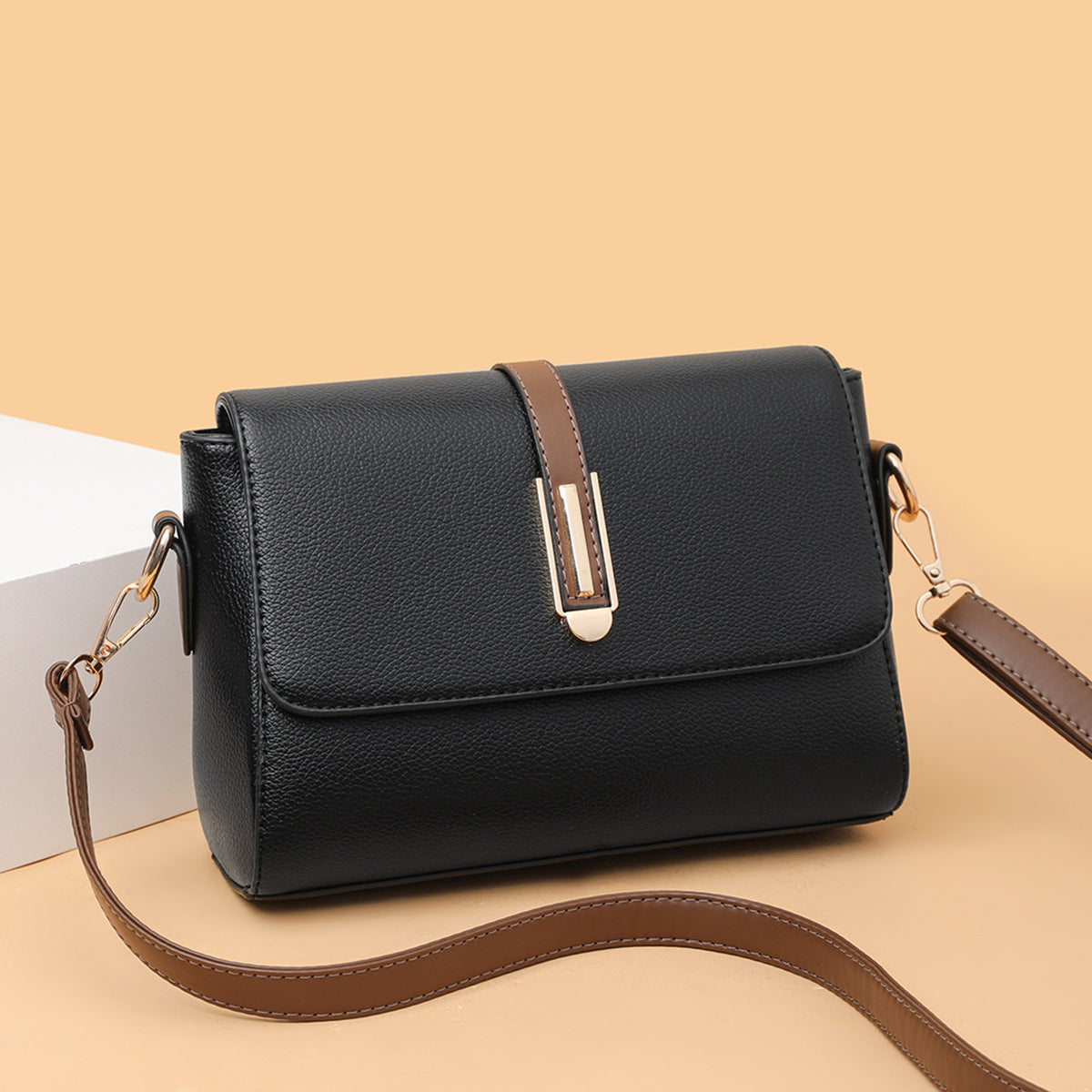 2025 new style small square bag for women, fashionable soft leather, single shoulder messenger bag, solid color