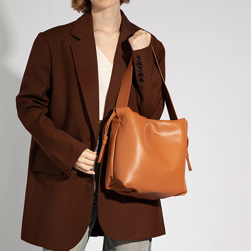 Brown bucket bag, high-end niche, large capacity, one-shoulder, crossbody, lazy, genuine cowhide, ladies' commuter bag