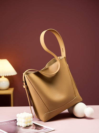 2024 new women's bag crossbody bag versatile genuine leather shoulder large capacity commuter bucket bag