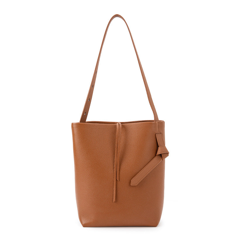 Brown bucket bag for women, high-end large-capacity, autumn and winter first-layer genuine cowhide commuter bag