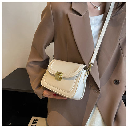 Western retro bag for women 2023 popular new style trendy online celebrity shoulder bag versatile ins crossbody small square bag