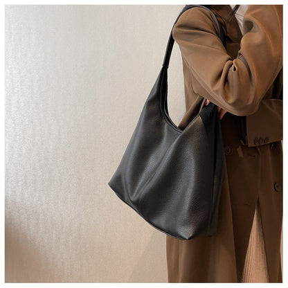 2025 new soft leather underarm shoulder bag mother-and-child bucket ladies' tote bag for work commuting