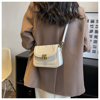 Western retro bag for women 2023 popular new style trendy online celebrity shoulder bag versatile ins crossbody small square bag