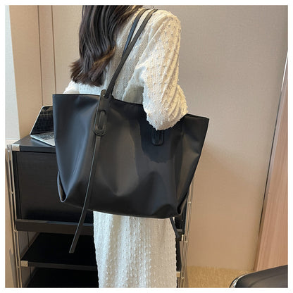 2025 new versatile shoulder bag, college students' commuting tote bag