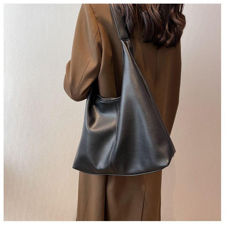 2025 new soft leather underarm shoulder bag mother-and-child bucket ladies' tote bag for work commuting