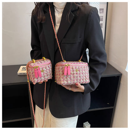 Woolen mini chain bag 2025 new niche design box bag autumn and winter versatile crossbody bag