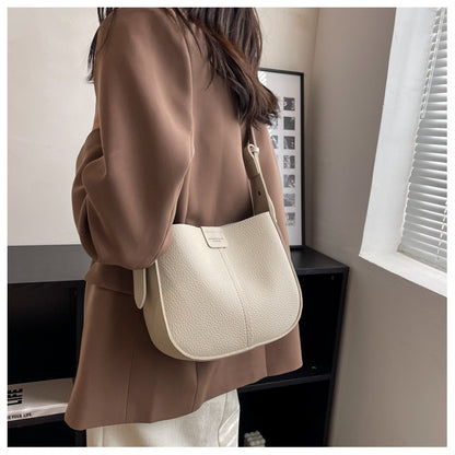 High-quality simple crossbody bag for ladies, versatile 2025 new spring and summer niche French shoulder bag