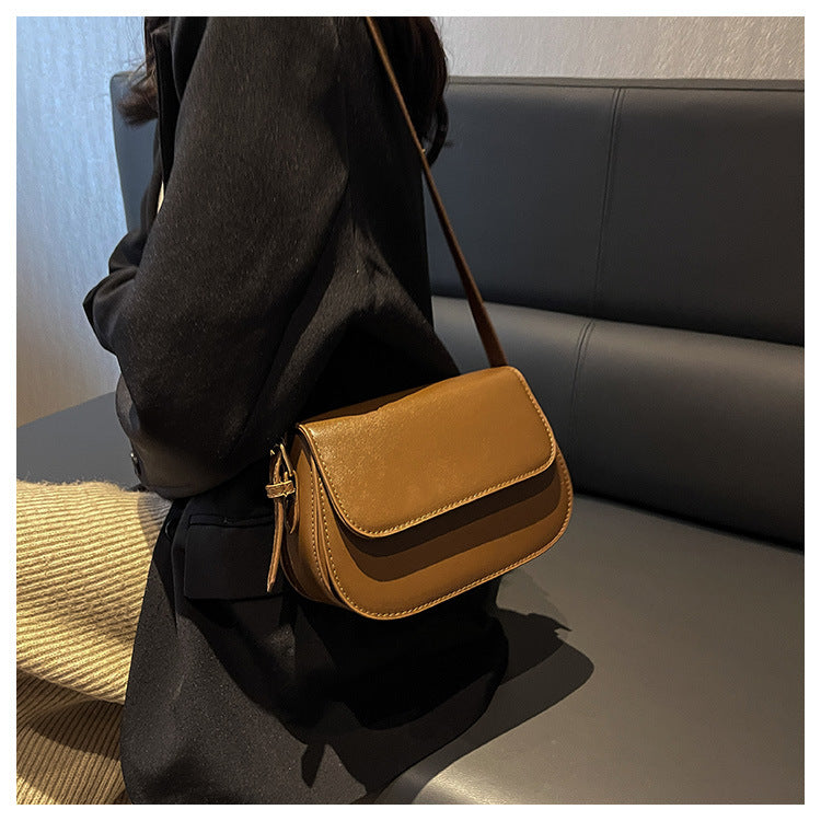 2025 new style trendy and versatile simple niche shoulder underarm bag messenger bag