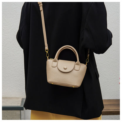 2025 new style trendy all-match crossbody bag fashionable contrast color portable bucket bag