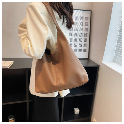 2025 new soft leather underarm shoulder bag mother-and-child bucket ladies' tote bag for work commuting