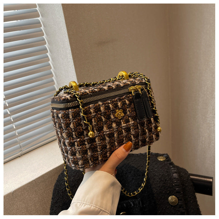 Woolen mini chain bag 2025 new niche design box bag autumn and winter versatile crossbody bag