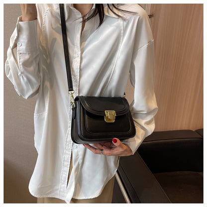 Western retro bag for women 2023 popular new style trendy online celebrity shoulder bag versatile ins crossbody small square bag