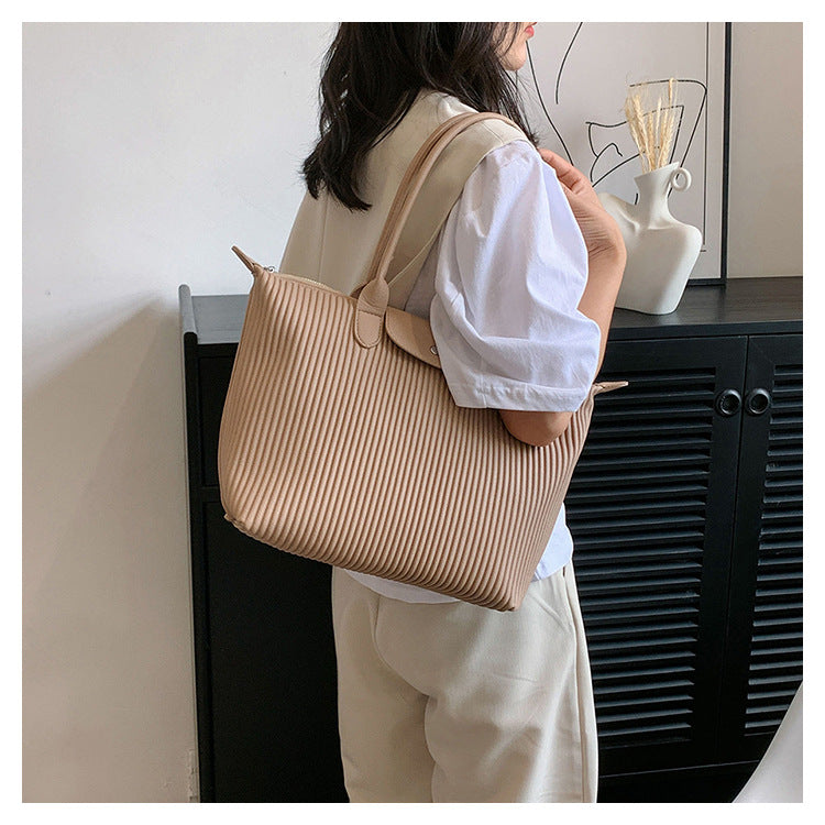 Pleated large capacity tote bag 2025 popular commuter handbag fashionable versatile shoulder large bag