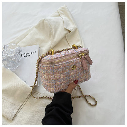 Woolen mini chain bag 2025 new niche design box bag autumn and winter versatile crossbody bag