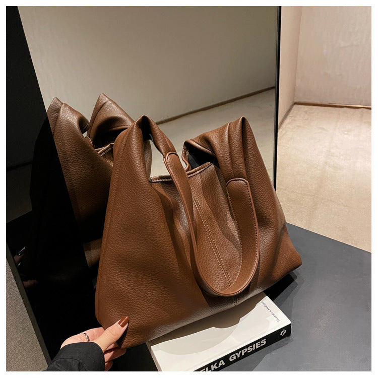 2025 new soft leather underarm shoulder bag mother-and-child bucket ladies' tote bag for work commuting